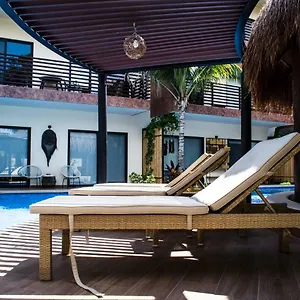 https://casa-yaab.tulum-hotels.net